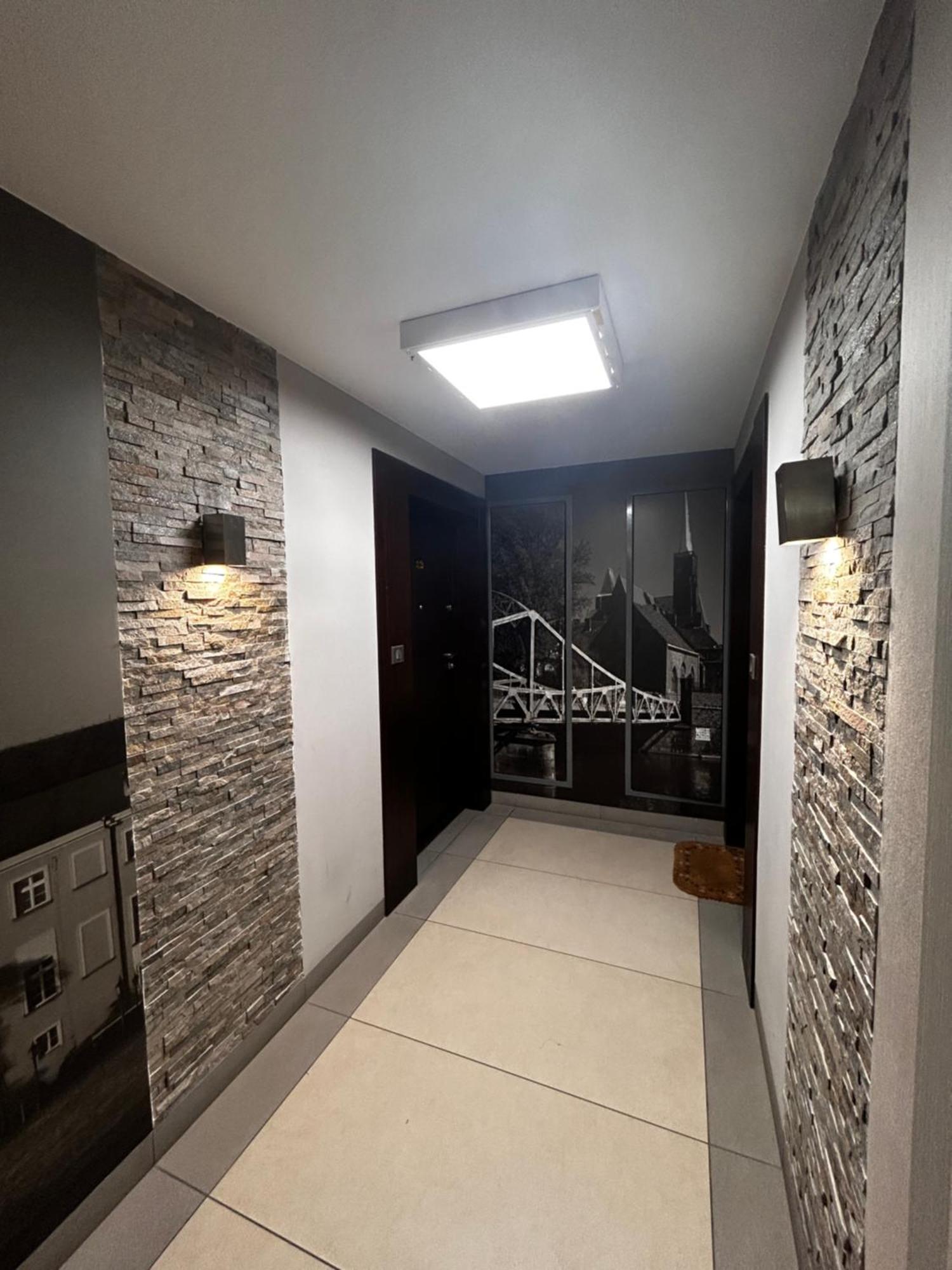 Apartament Podwale Odra Tower Rynek 15 Floor Βρότσλαβ Εξωτερικό φωτογραφία